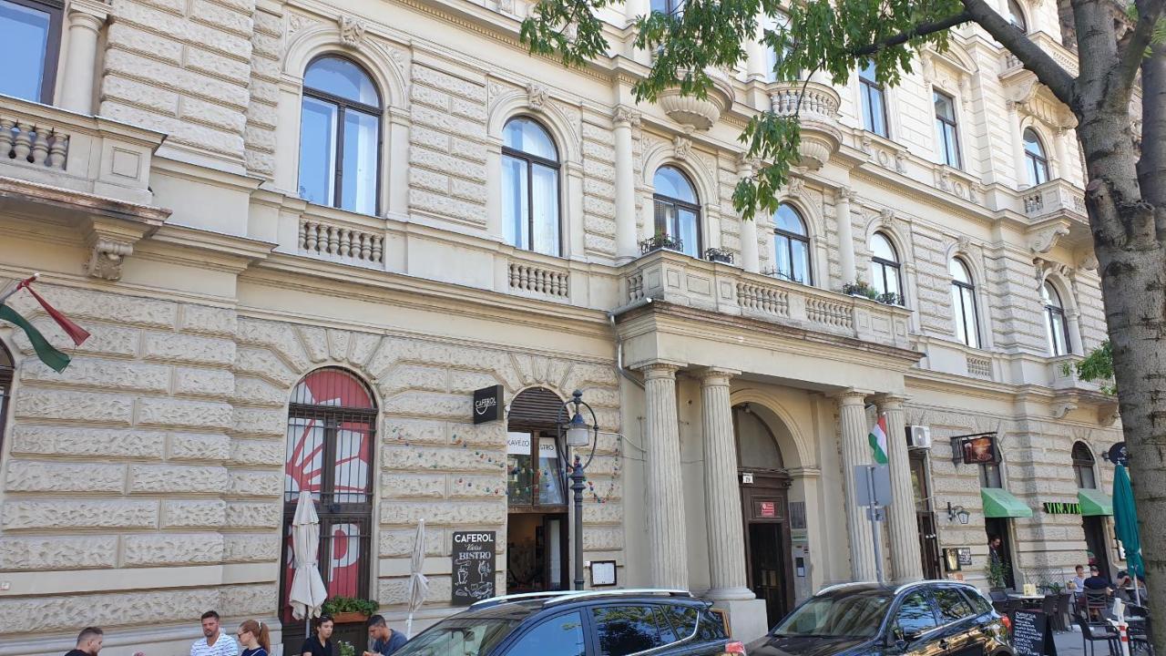 Appartement Brand New Sunny On Andrassy Street Budapest